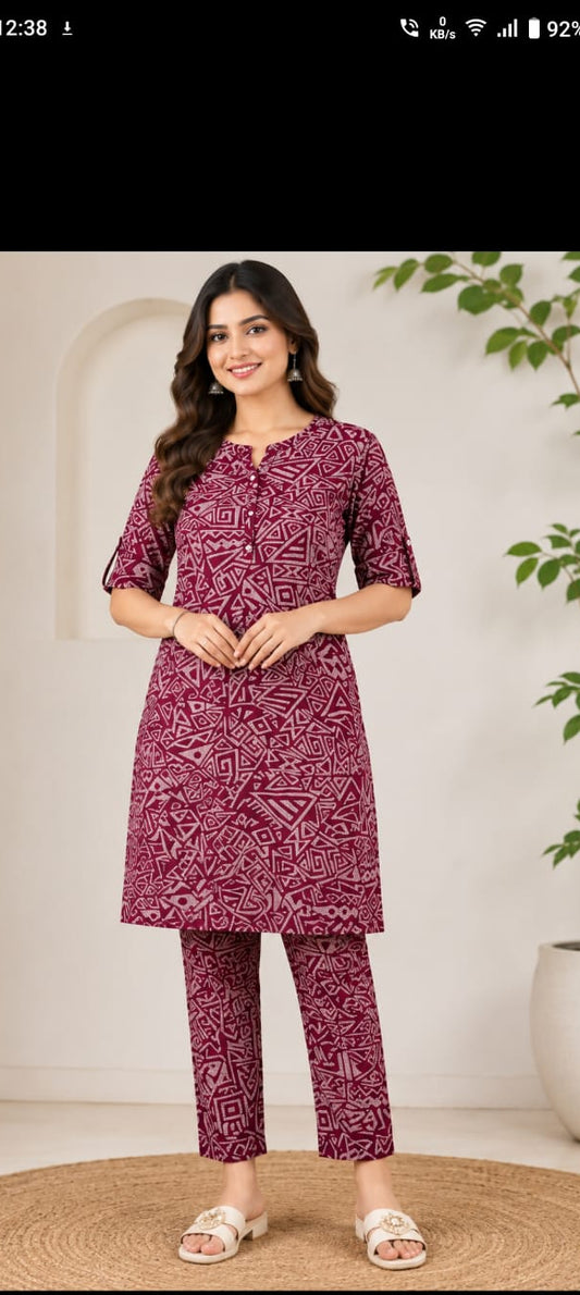 Women's Magenta Geometric Printed Pure Cotton Short Kurta with Pant Set (2-Piece Set)