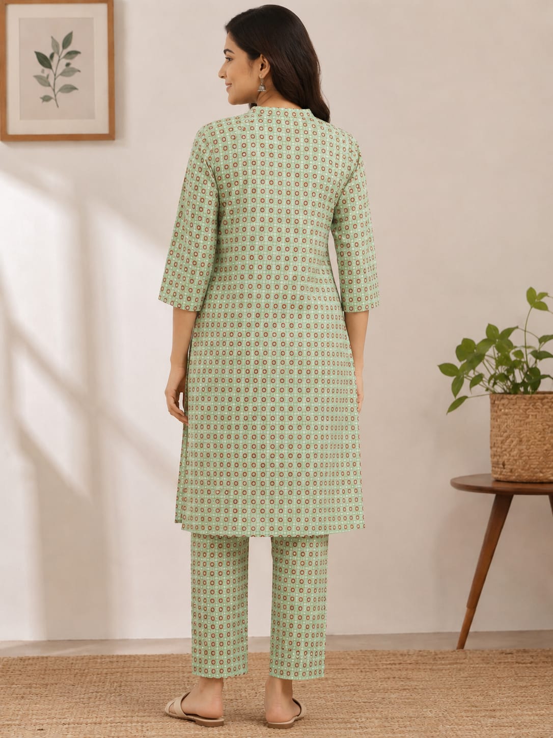 Women's Sage Green Geometric Micro Printed Pure Cotton Kurta with Pant Set (2-Piece Set)