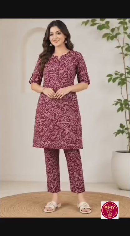 Women's Magenta Geometric Printed Pure Cotton Short Kurta with Pant Set (2-Piece Set)